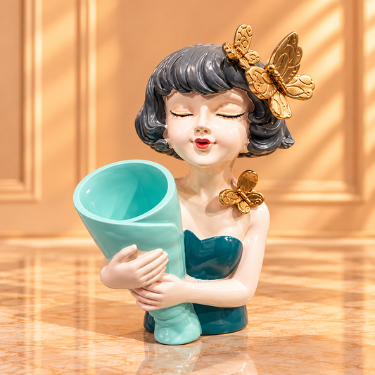 SHOWPIECE LADY