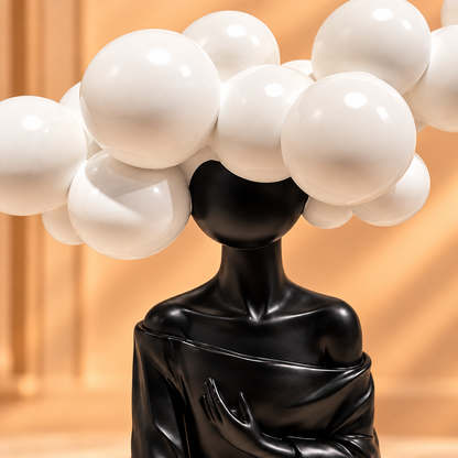 SHOWPICE BALLOON HEAD SCULPTURE