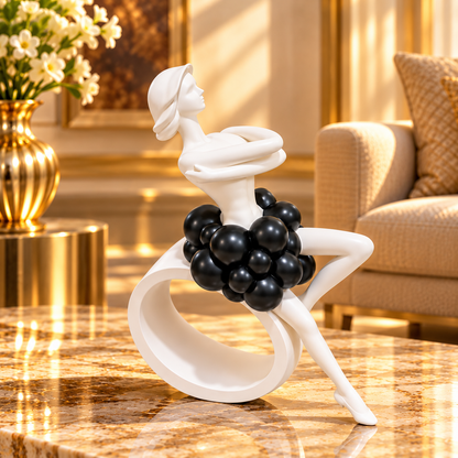 SHOWPIECE LADY