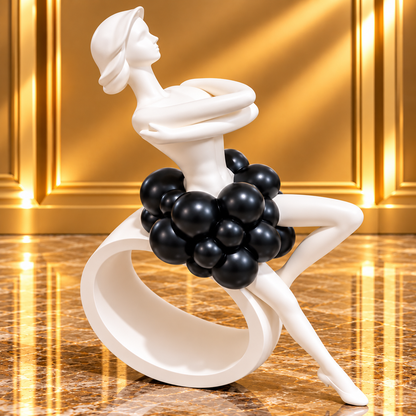 SHOWPIECE LADY